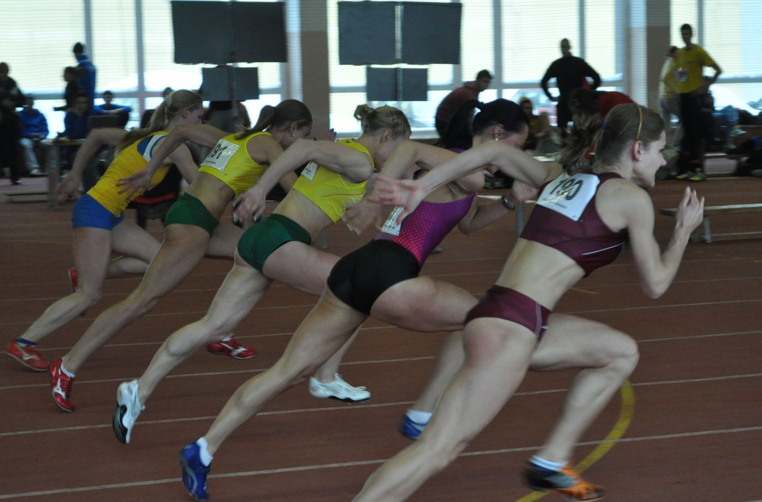 Eilę metų lengvosios atletikos rinktinė pelno prizininkų apdovanojimus. R. žilinskienės nuotr.