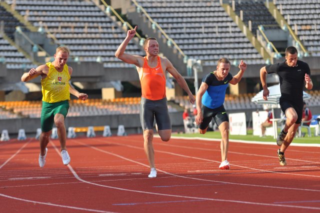 Pirmosiose gretose - Martas Skrabulis. Nuotrauka A. četkausko